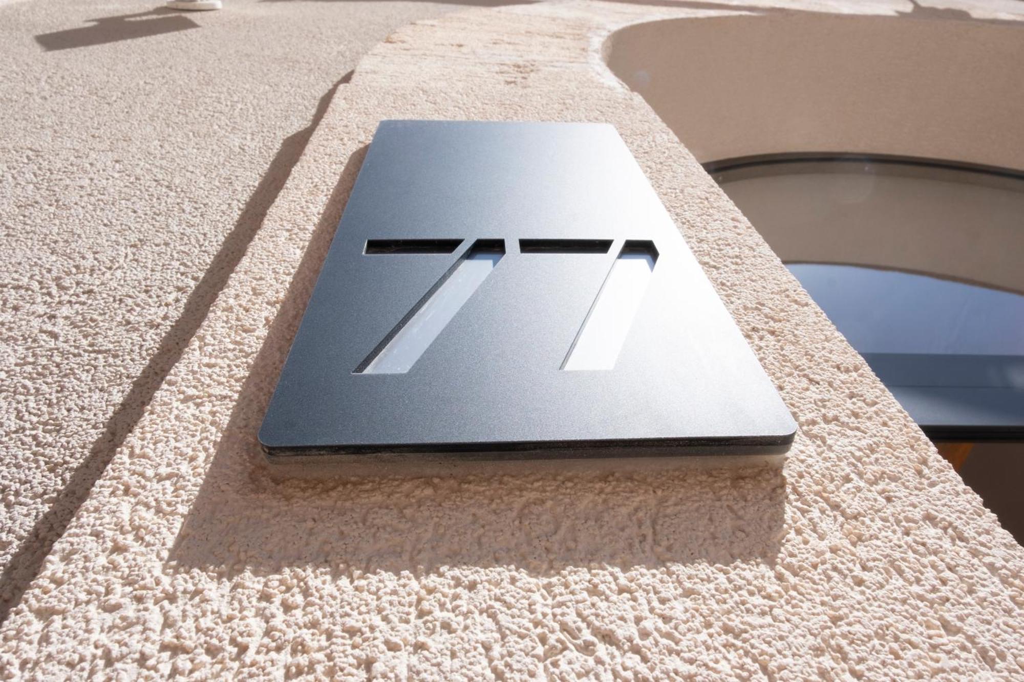 Bassi77 - &